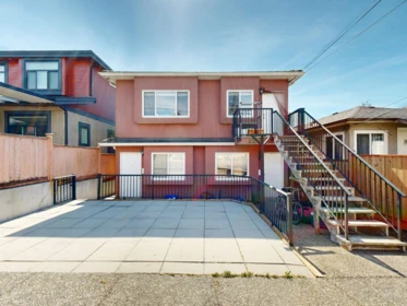 Family Room Photo of 919 E 64th Avenue, Vancouver, BC
