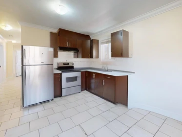 Kitchen Island Photo of 919 E 64th Avenue, Vancouver, BC