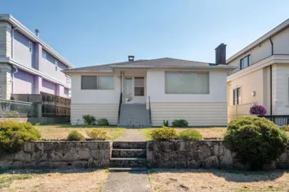 6758 Killarney Street, Vancouver, BC, Vancouver — Single Family Residence for sale