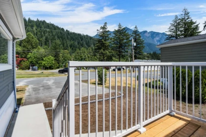 Family Room Photo of 28 65367 Kawkawa Lake Road, Hope, BC