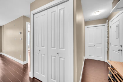 Walk-In Closet Photo of 211 4338 Commercial Street, Vancouver, BC