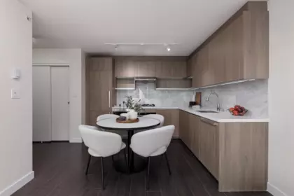 Kitchen Photo of 3608 13750 100 Avenue, Surrey, BC