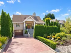 141 E Windsor Road, North Vancouver, BC