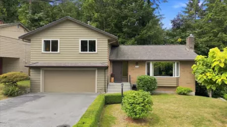 976 Corona Crescent, Coquitlam, BC, Coquitlam — Single Family Residence for sale