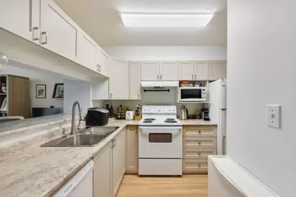 Kitchen Island Photo of 402 1190 Eastwood Street, Coquitlam, BC