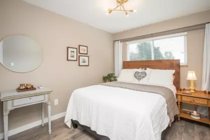 Mudroom Photo of 5228 Hollyfield Avenue, Richmond, BC
