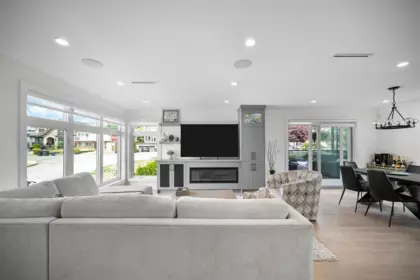 1010 Augusta Avenue, Burnaby, BC, Burnaby — Half Duplex for sale