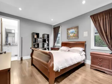 Mudroom Photo of 13307 Marine Drive, Surrey, BC