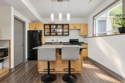 Hallway Photo of 32215 14 Avenue, Mission, BC