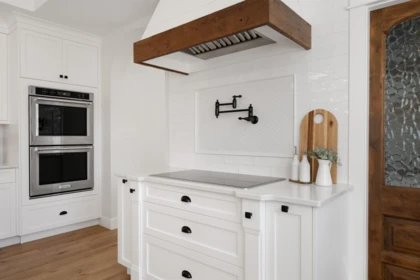 Kitchen Photo of 10191 Caryks Road, Chilliwack, BC