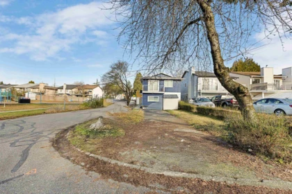 Family Room Photo of 123 Springfield Drive, Langley, BC