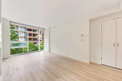 Kitchen Photo of 301 1308 Hornby Street, Vancouver, BC