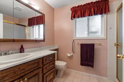Mudroom Photo of 42703 Janzen Road, Sardis - Greendale, BC