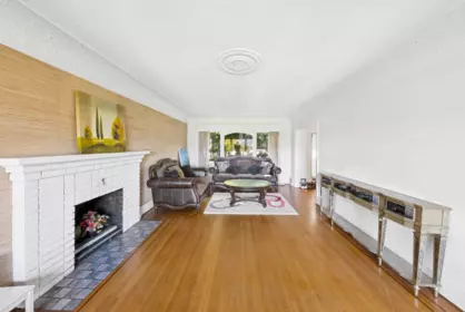 Kitchen Island Photo of 3993 W 10th Avenue, Vancouver, BC