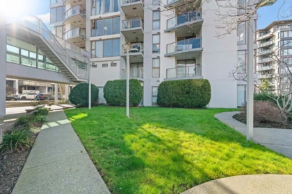 Outdoor Kitchen Photo of 204 1633 W 8th Avenue, Vancouver, BC