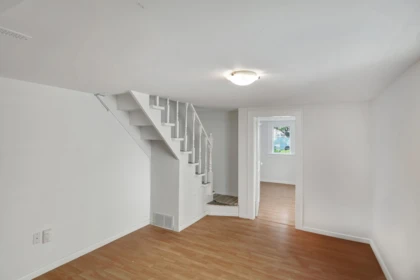 Hallway Photo of 2336 45 Avenue, Vancouver, BC