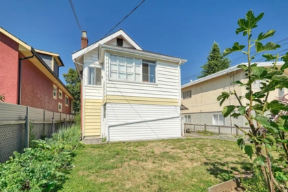 Hot Tub / Spa Photo of 2336 45 Avenue, Vancouver, BC