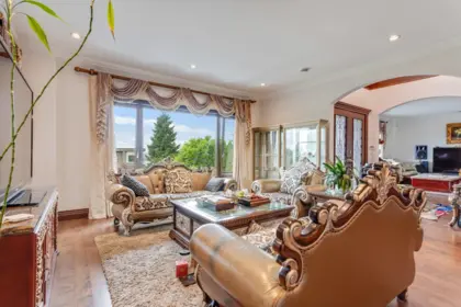 7282 Ridge Drive, Burnaby, BC, Burnaby — Single Family Residence for sale