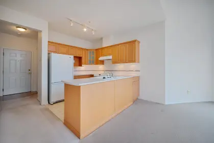 501 5280 Oakmount Crescent, Burnaby, BC, Burnaby — Apartment/Condo for sale