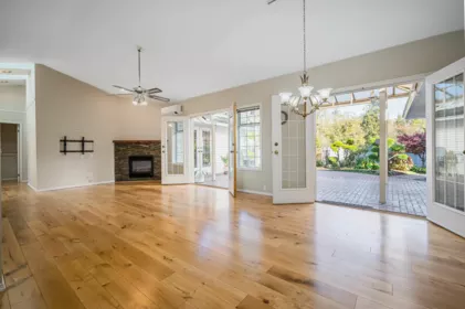 15435 Killarney Place, Surrey, BC, Surrey — Single Family Residence for sale