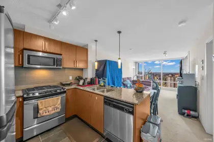 2103 9868 Cameron Street, Burnaby, BC, Burnaby — Apartment/Condo for sale