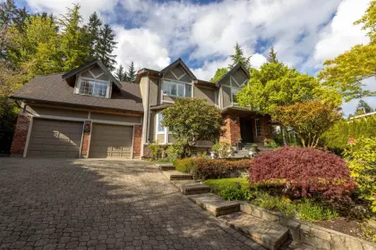 4711 Westwood Drive, West Vancouver, BC, West vancouver — Single Family Residence for sale