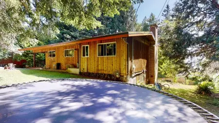 2383 Lower Road, Roberts Creek, BC, Roberts creek — Single Family Residence for sale