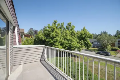 546 W 20th Street, North Vancouver, BC, North vancouver — Single Family Residence for sale