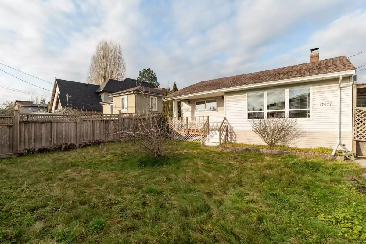 Exterior Front Photo of 17477 58a Avenue, Surrey, BC
