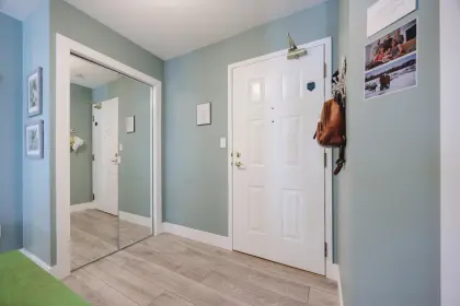 209 13959 16 Avenue, Surrey, BC, Surrey — Apartment/Condo for sale
