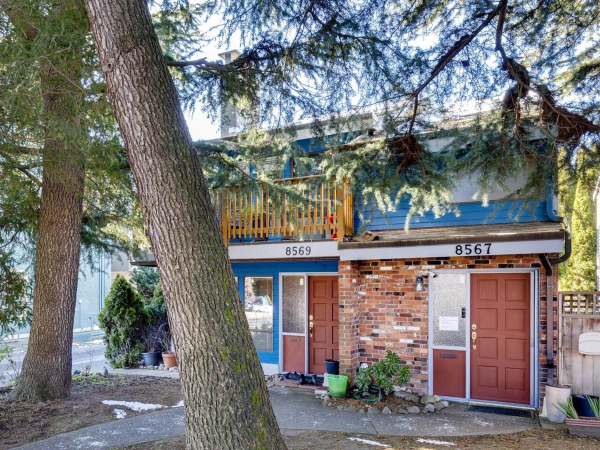 Living Room Photo of 8567 Hudson Street, Vancouver, BC