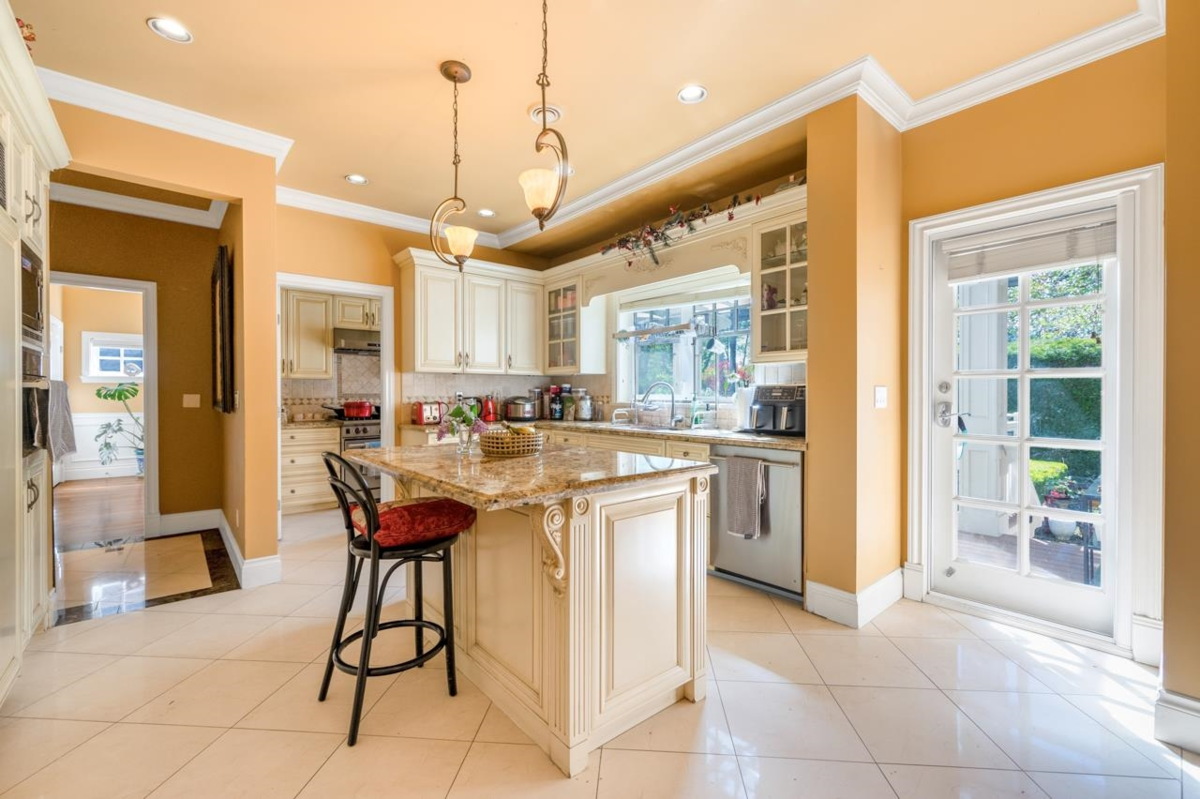 Primary Bathroom Photo of 6261 Adera Street, Vancouver, BC