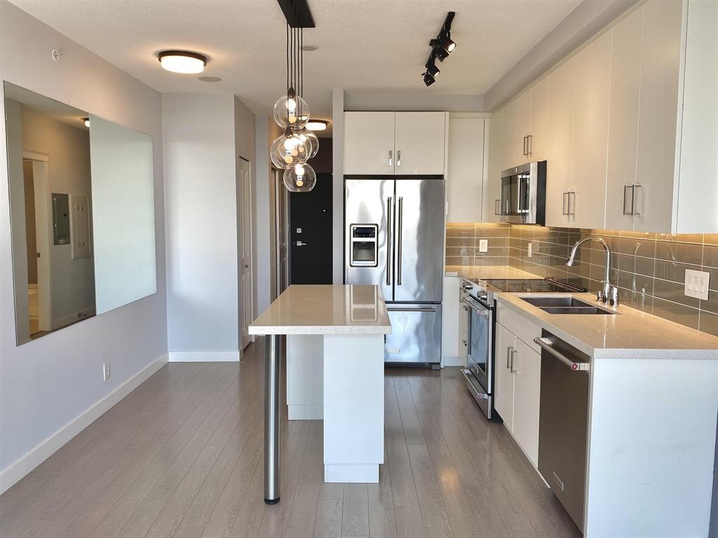 Kitchen Photo of 1610 11967 80 Avenue, Delta, BC