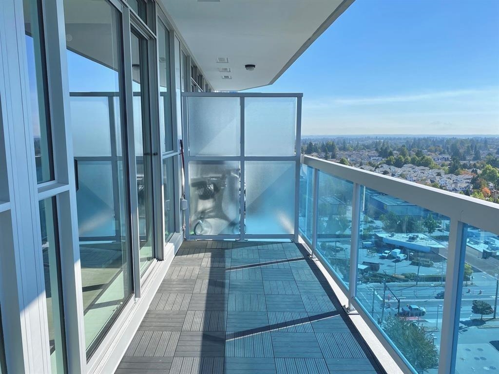 Walk-In Closet Photo of 1610 11967 80 Avenue, Delta, BC