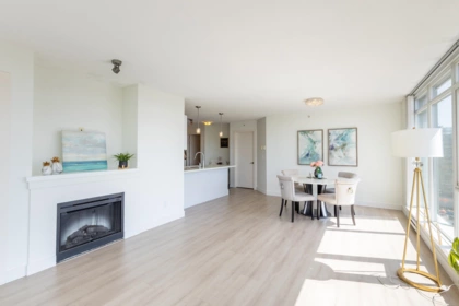 2308 2133 Douglas Road, Burnaby, BC, Burnaby — Apartment/Condo for sale