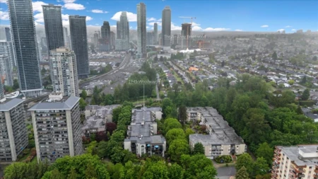 410 1945 Woodway Place, Burnaby, BC, Burnaby — Apartment/Condo for sale