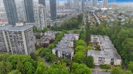 410 1945 Woodway Place, Burnaby, BC, Burnaby — Apartment/Condo for sale