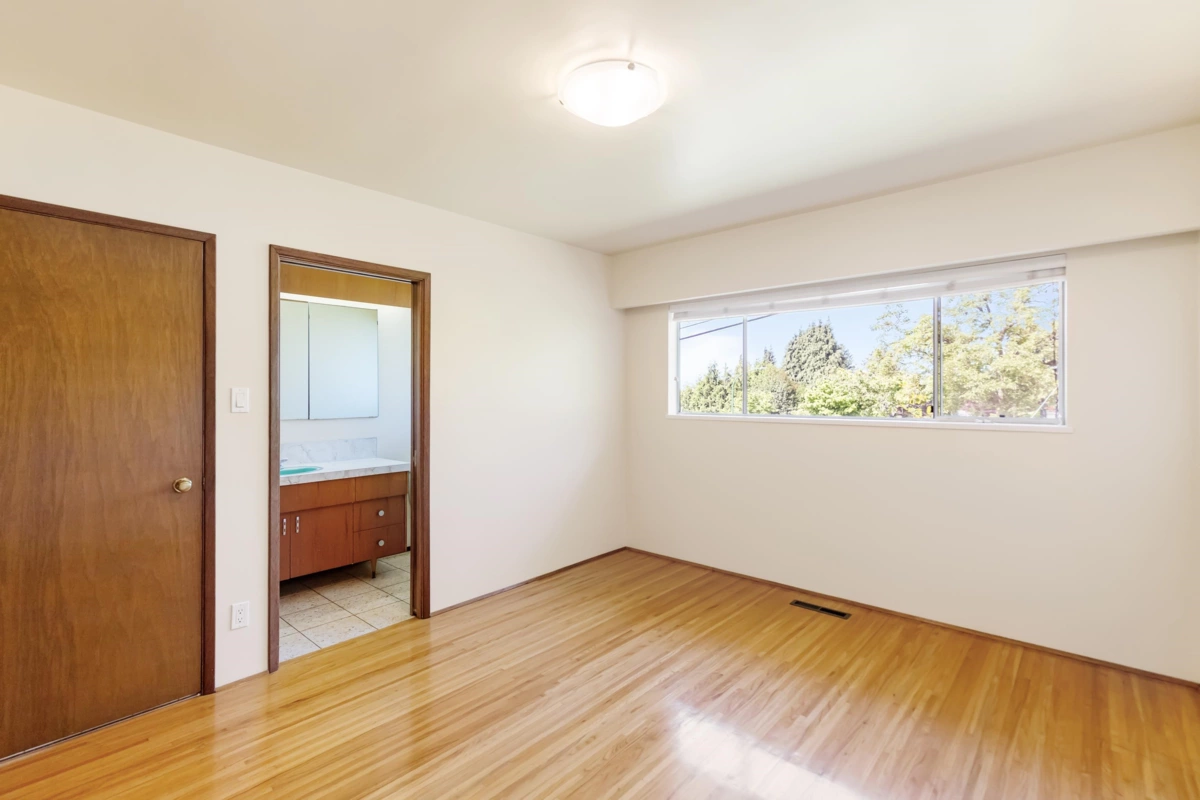 Basement Recreation Room Photo of 7988 Sussex Avenue, Burnaby, BC