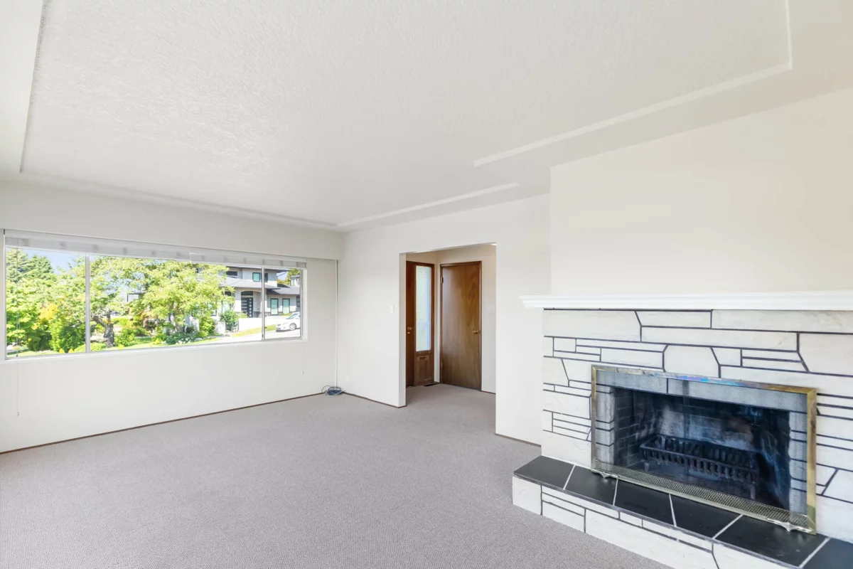 Kitchen Island Photo of 7988 Sussex Avenue, Burnaby, BC