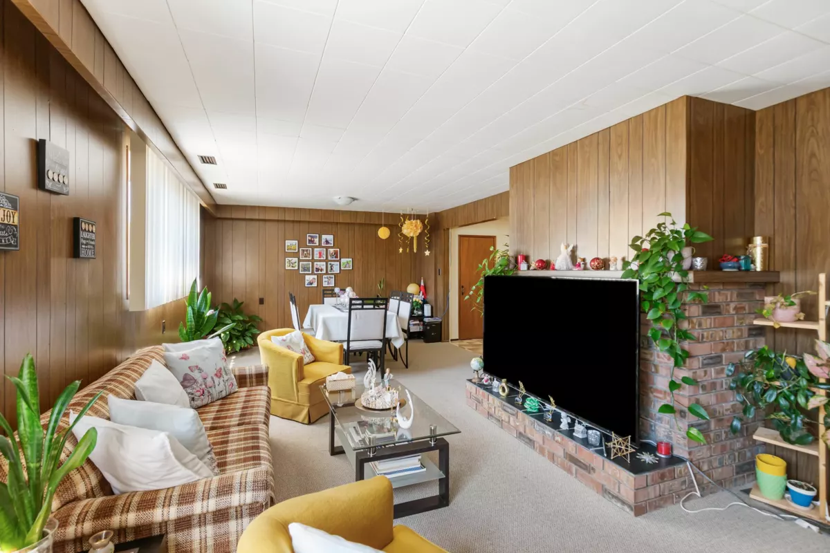 Staircase Photo of 7988 Sussex Avenue, Burnaby, BC