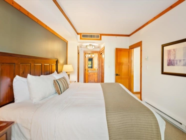 Walk-In Closet Photo of 524 2202 Gondola Way, Whistler, BC