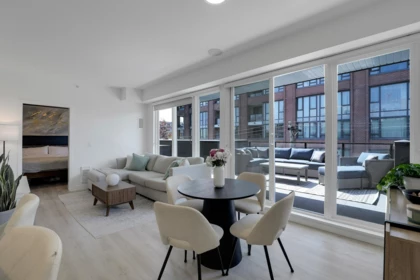 401 2688 Duke Street, Vancouver, BC, Vancouver — Apartment/Condo for sale