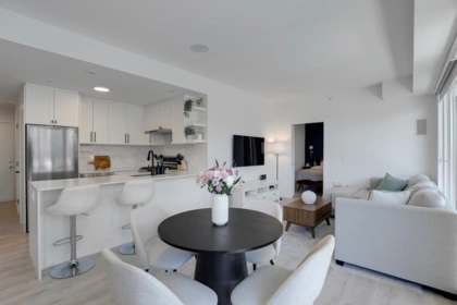 401 2688 Duke Street, Vancouver, BC, Vancouver — Apartment/Condo for sale