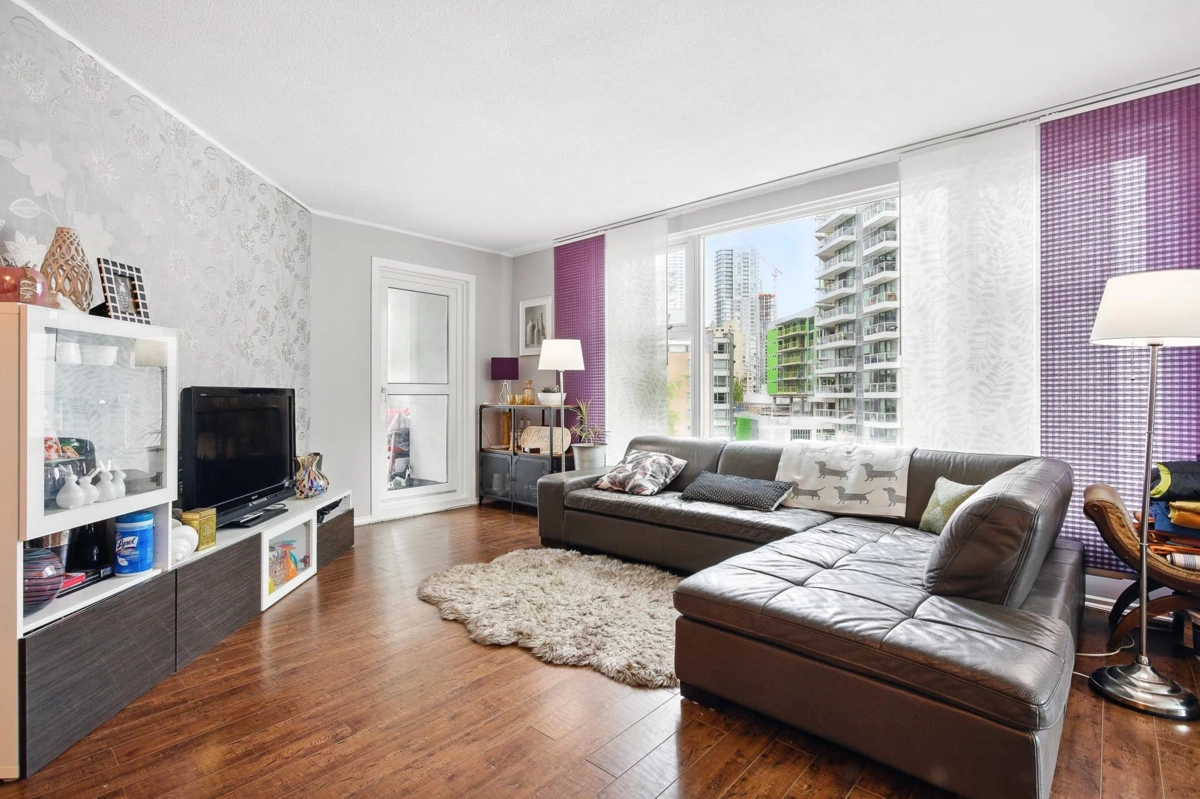 Breakfast Nook Photo of B1002 1331 Homer Street, Vancouver, BC