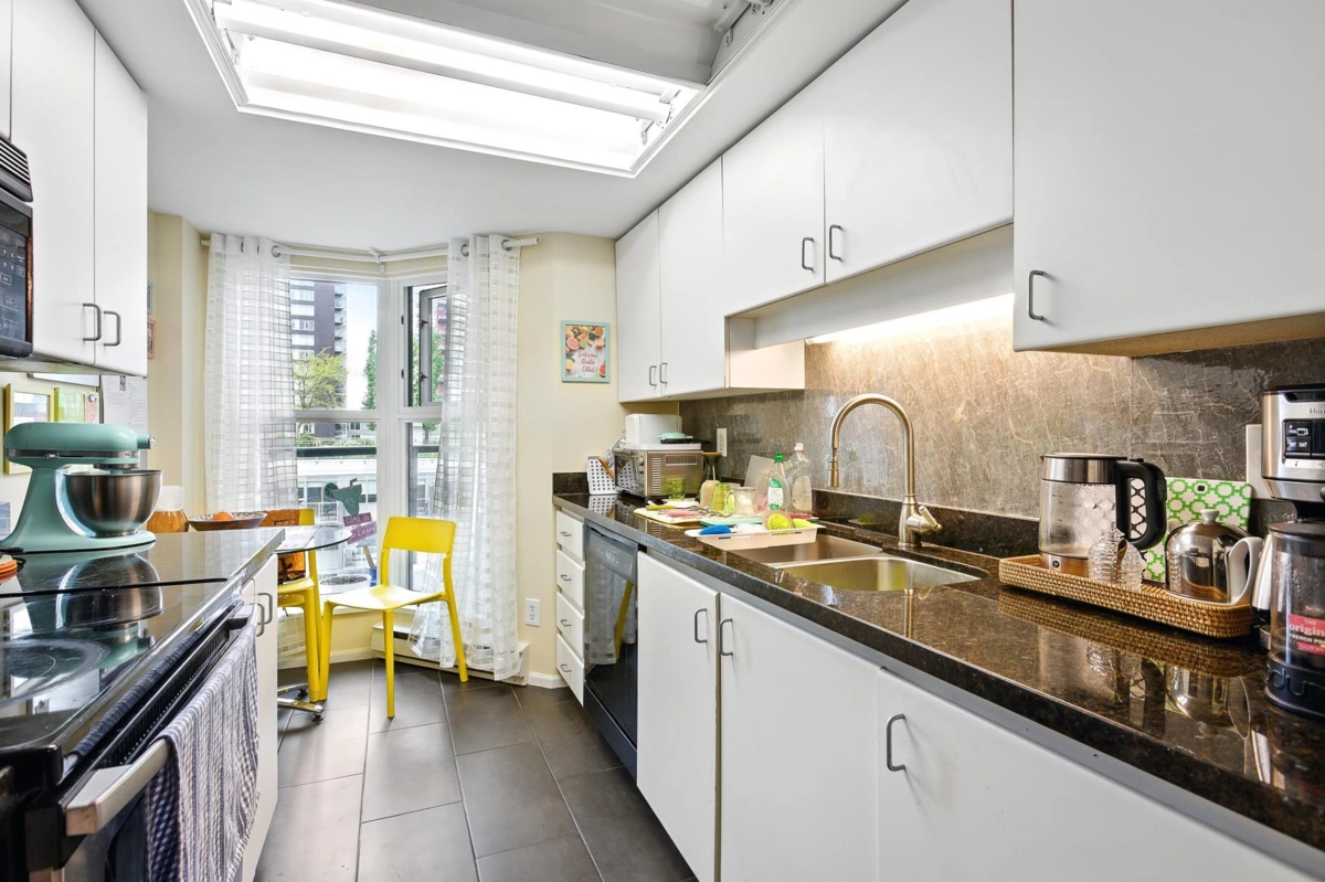 Powder Room Photo of B1002 1331 Homer Street, Vancouver, BC