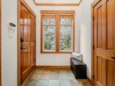 Basement Recreation Room Photo of 1 4668 Blackcomb Way, Whistler, BC