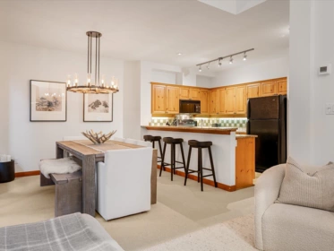 Kitchen Island Photo of 1 4668 Blackcomb Way, Whistler, BC