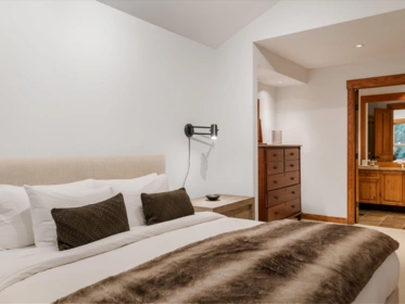 Walk-In Closet Photo of 1 4668 Blackcomb Way, Whistler, BC