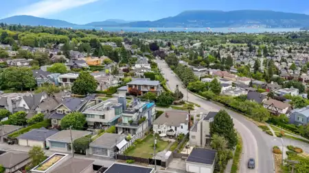 2912 W 27th Avenue, Vancouver, BC, Vancouver — Single Family Residence for sale