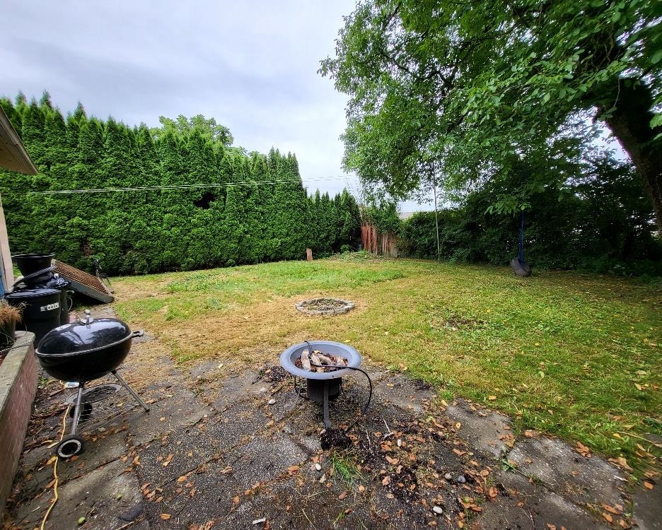 Guest Bathroom Photo of 45644 Wellington Avenue, Chilliwack, BC